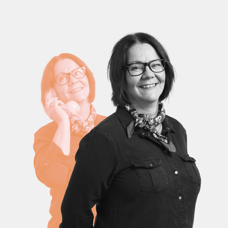 Outi Montonen, vastaanottovirkailija